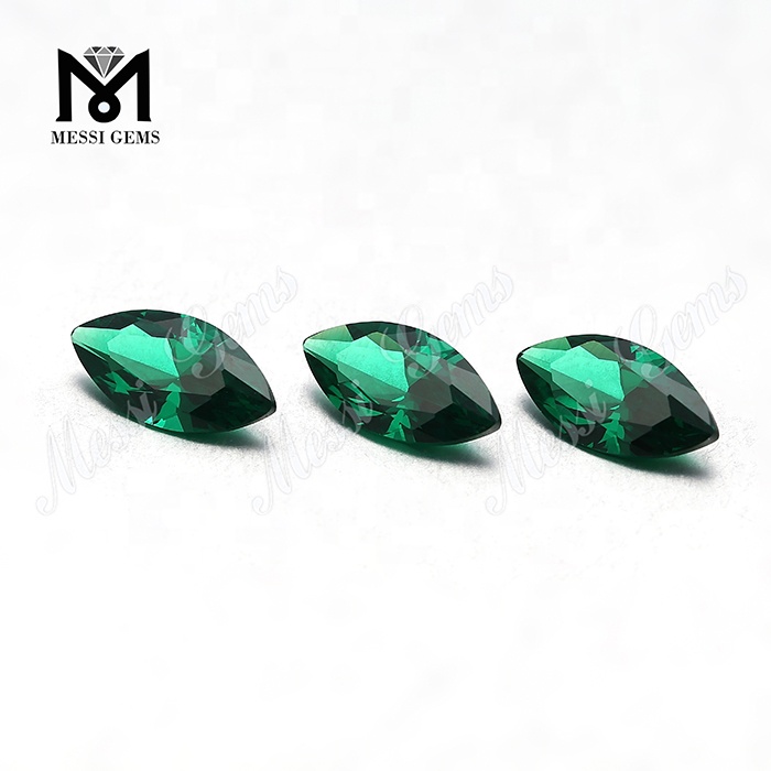gemma sciolta marquise di colore verde smeraldo sintetico
