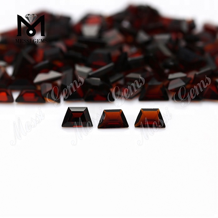 Pietre sciolte di granato rosso naturale a forma di maschiatore di alta qualità