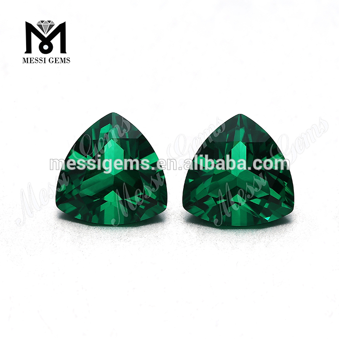 Trilioni di pietra preziosa nano verde tagliata 10 x 10 mm