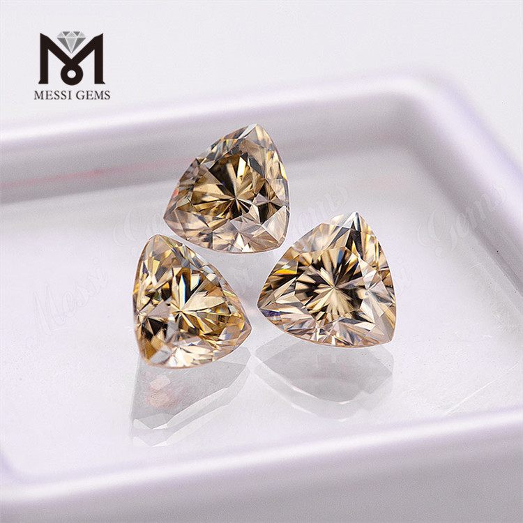 Prezzo all'ingrosso Moissanite sintetica gialla 5*5mm tagliata trilioni GRA