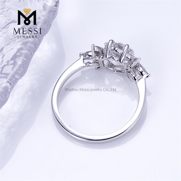 Splendidi anelli con 7 diamanti coltivati ​​in laboratorio per fidanzamenti indimenticabili