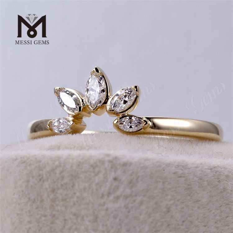 5 pietre 14k diamante coltivato in laboratorio anello marquise in vendita