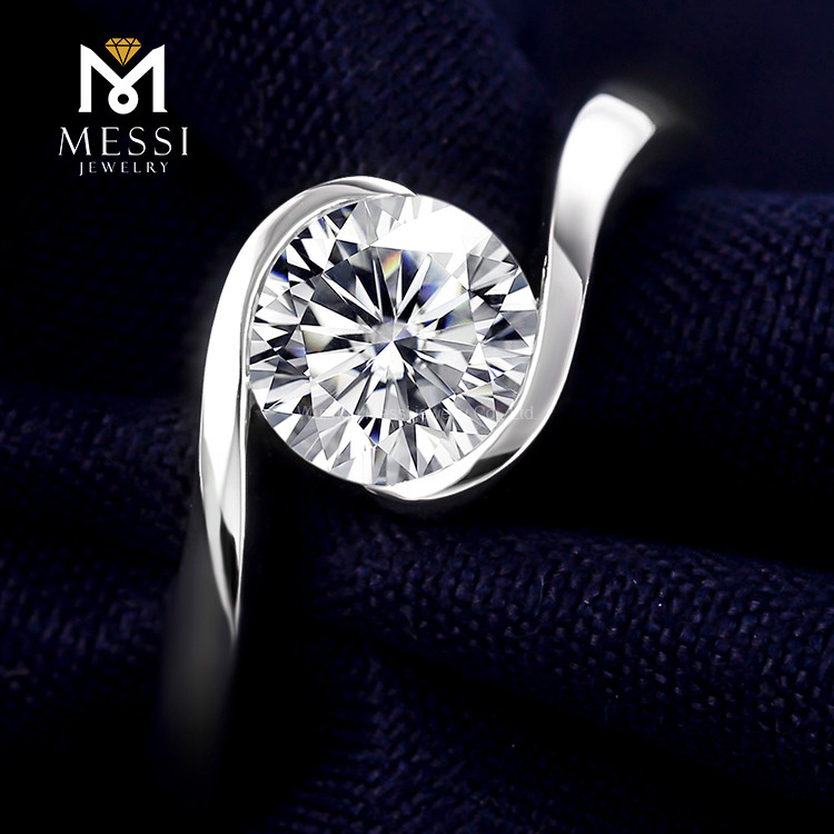anello di diamanti rotondo