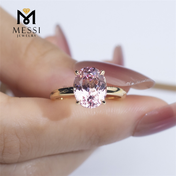 anello con diamante rosa laboratorio