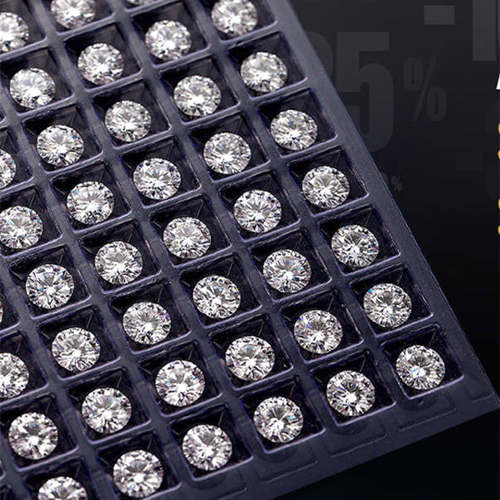 I diamanti Moissanite possono richiedere manutenzione come i diamanti?