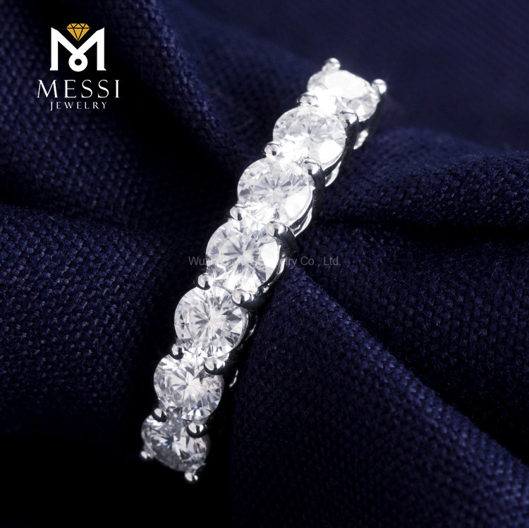 Anello di eternità con diamanti di design classico in oro bianco 18 carati Regalo di gioielli in oro da donna