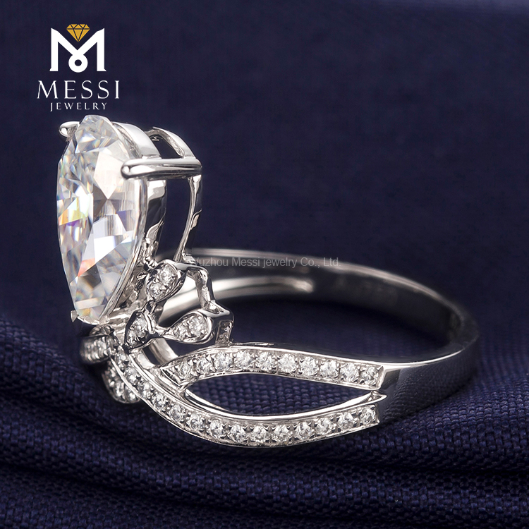 anello d'oro per ragazza