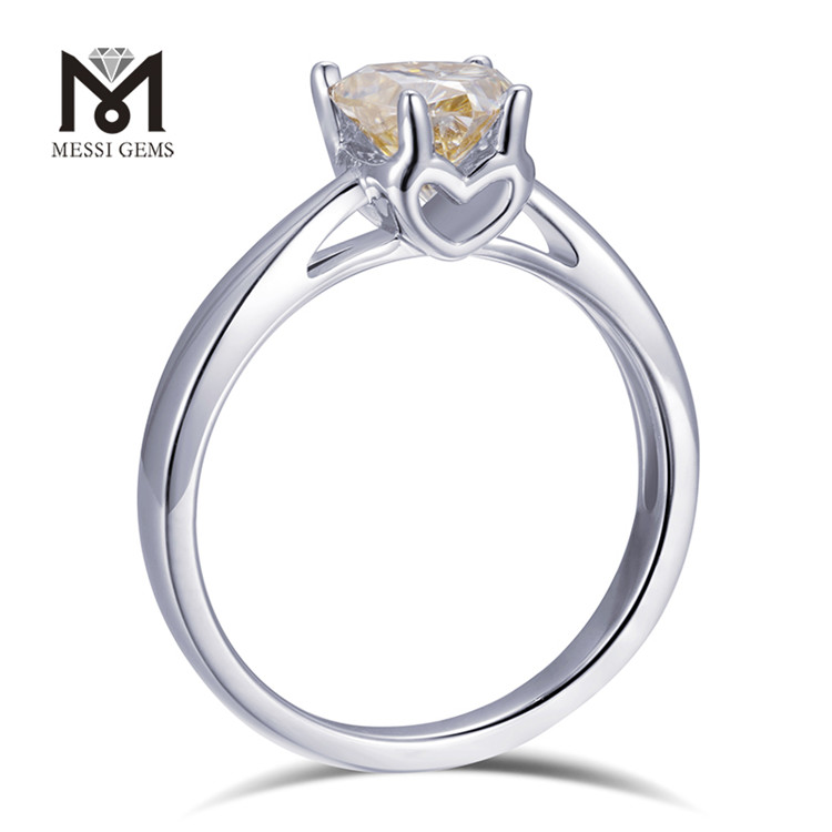 anello di fidanzamento a forma di cuore del diamante del laboratorio del champagne dei gioielli dell\'oro 18K