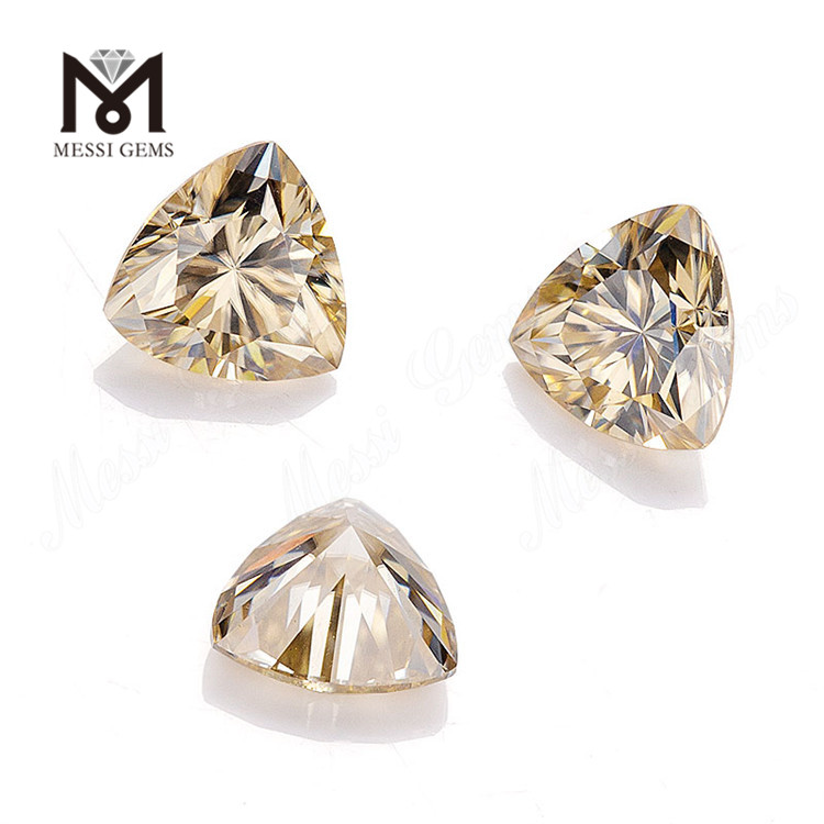 Prezzo all'ingrosso Moissanite sintetica gialla 5*5mm tagliata trilioni GRA
