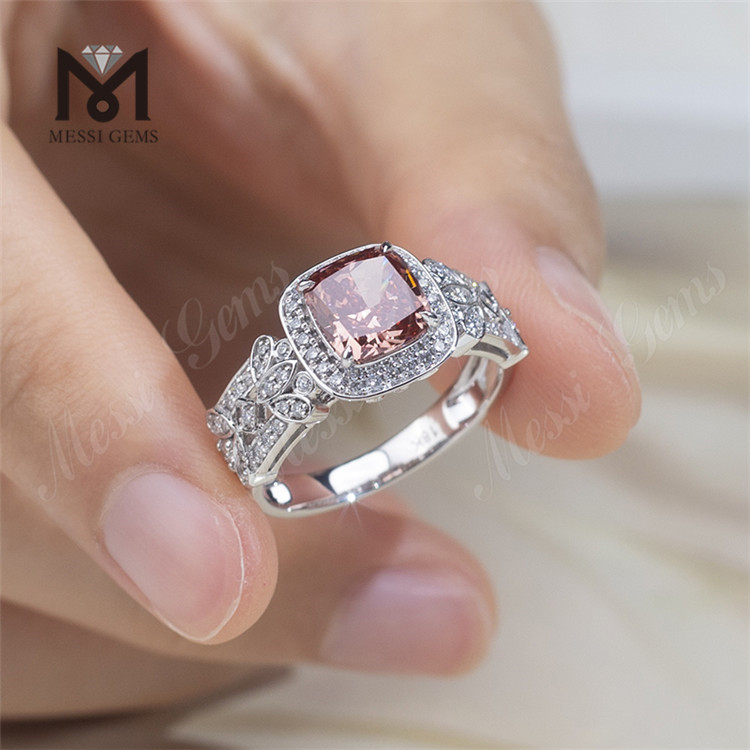 anello con diamante sciolto taglio cuscino