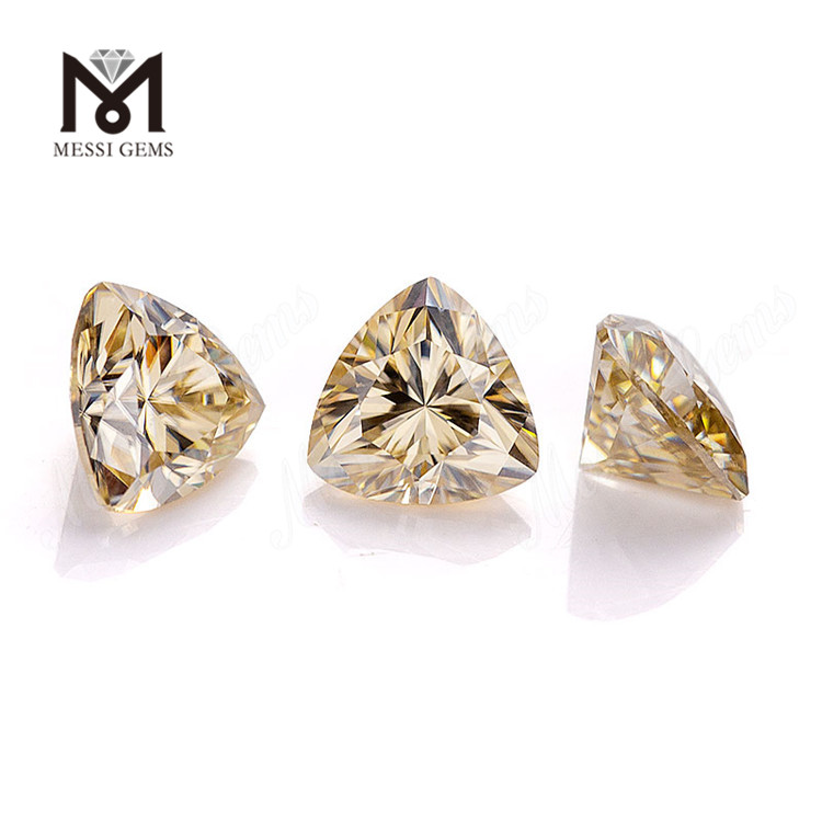 Prezzo all'ingrosso Moissanite sintetica gialla 5*5mm tagliata trilioni GRA