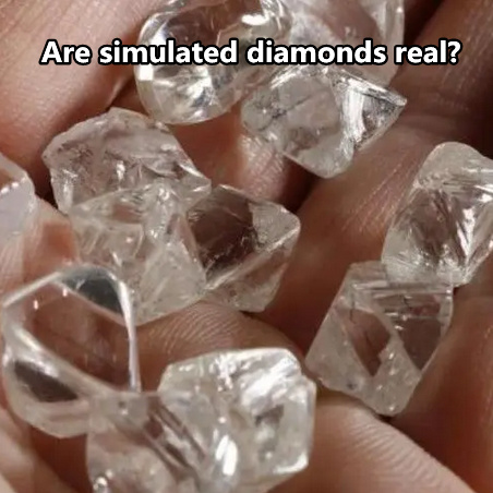 I diamanti simulati sono reali?