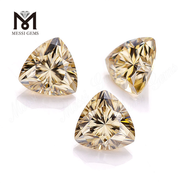 Prezzo all'ingrosso Moissanite sintetica gialla 5*5mm tagliata trilioni GRA